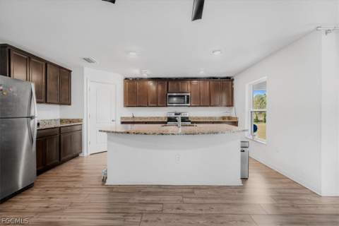 828 Youngreen Dr, Fort Myers FL - photo 9 of 41