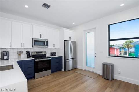 170 Washington Ave, Fort Myers Beach FL - photo 15 of 39
