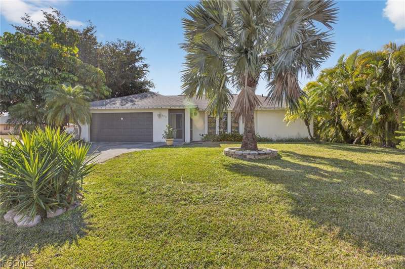 3 bedroom SingleFamilyResidence at 2314 SE 13th St, Cape Coral, Cape Coral — photo 2