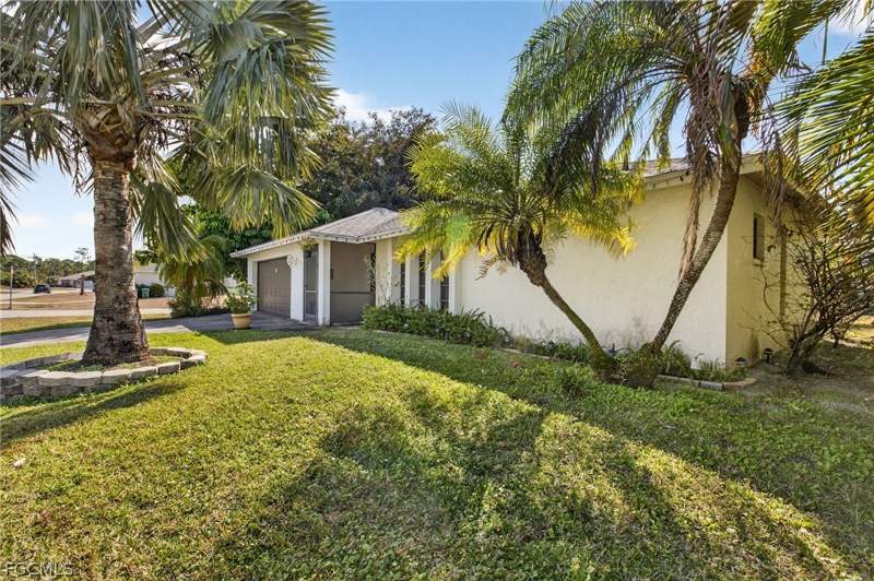 3 bedroom SingleFamilyResidence at 2314 SE 13th St, Cape Coral, Cape Coral — photo 3