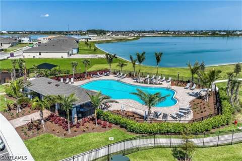 575 Spring Hill Lake Loop, Cape Coral FL - photo 16 of 26