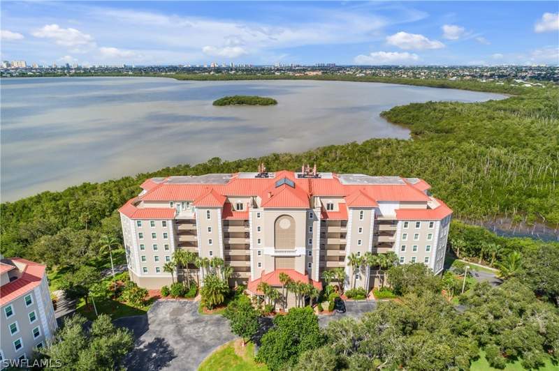 2 bedroom Condominium at 133 Vintage Bay Dr 14, Vintage Bay, Marco Island — photo 2