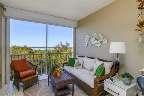 133 Vintage Bay Dr 14, Marco Island FL - photo 24 of 39