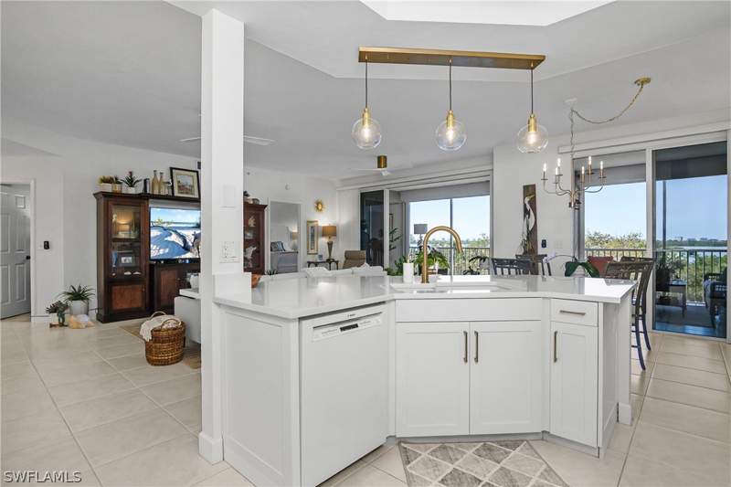 2 bedroom Condominium at 133 Vintage Bay Dr 14, Vintage Bay, Marco Island — photo 3
