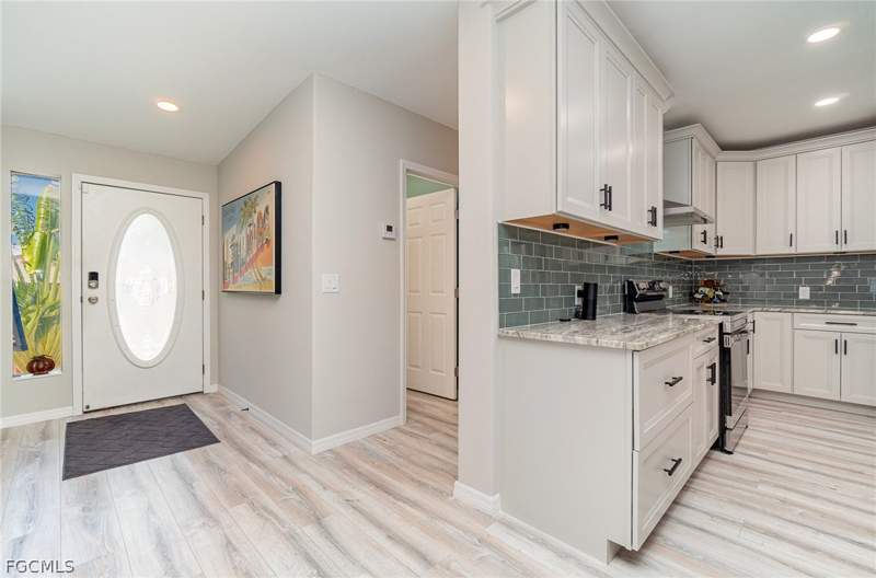 3 bedroom ManufacturedHome at 17561 Canal Cove Ct, Bayside Estates, Fort Myers Beach — photo 3