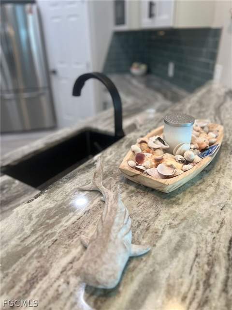 17561 Canal Cove Ct, Fort Myers Beach FL - photo 8 of 44
