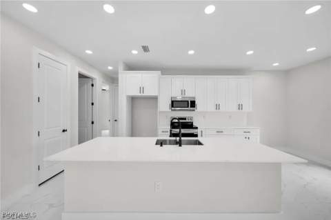 1306 NE 9th Ave, Cape Coral FL - photo 9 of 21