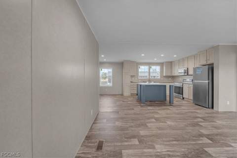 864 Yacht Club Way NW, Moore Haven FL - photo 7 of 45
