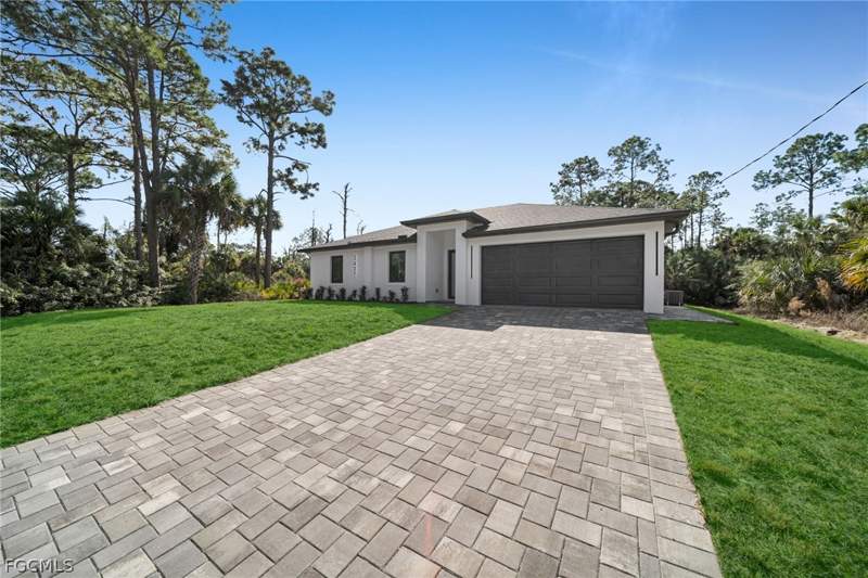 3 bedroom SingleFamilyResidence at 3407 65th St W, Lehigh Acres, Lehigh Acres — photo 2