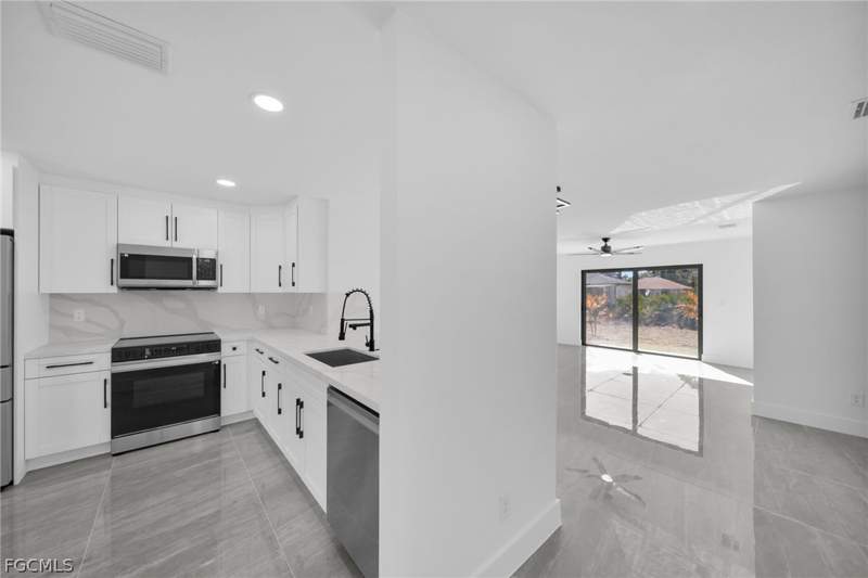 3 bedroom SingleFamilyResidence at 3407 65th St W, Lehigh Acres, Lehigh Acres — photo 5