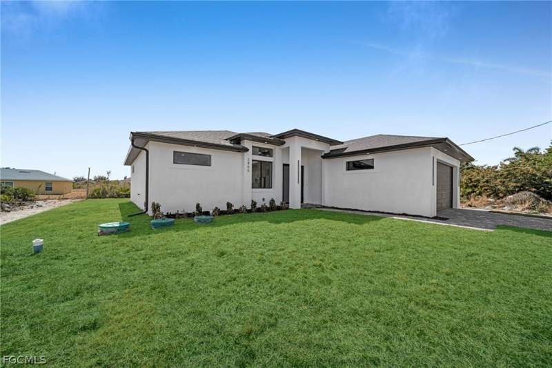 3 bedroom SingleFamilyResidence at 2805 58th St W, Lehigh Acres, Lehigh Acres — photo 2