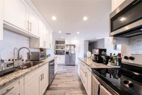 1701 Framingham Ct, Fort Myers FL - photo 7 of 31
