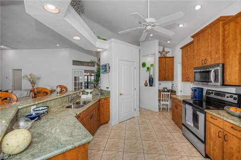 3229 SE 1st Ct, Cape Coral FL - photo 15 of 43
