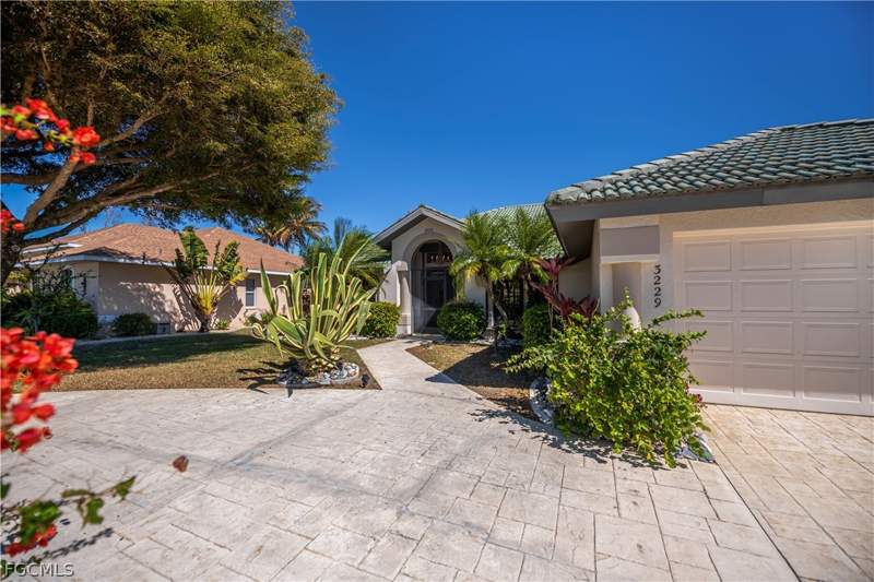 3 bedroom SingleFamilyResidence at 3229 SE 1st Ct, Cape Coral, Cape Coral — photo 5