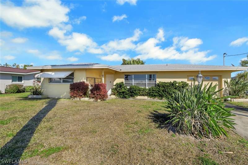2 bedroom SingleFamilyResidence at 5155 Sunnybrook Ct, Cape Coral, Cape Coral — photo 2