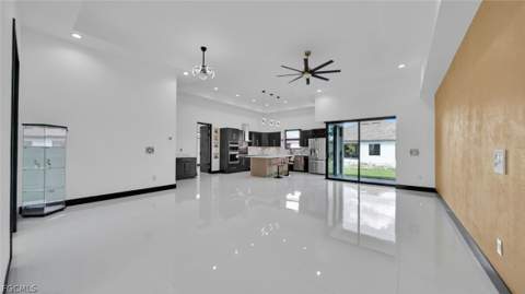 113 SW 37th Ave, Cape Coral FL - photo 7 of 33