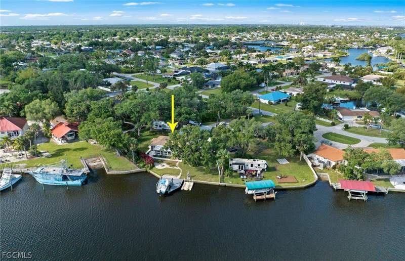 2 bedroom SingleFamilyResidence at 13782 River Forest Dr, River Forest, Fort Myers — photo 5