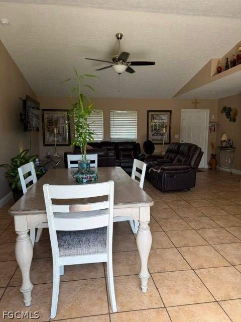 322 SE 46th Ln, Cape Coral FL - photo 7 of 19