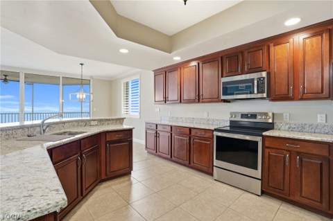 2090 W 1st St 1206, Fort Myers FL - photo 18 of 48