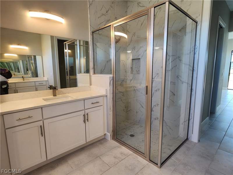 3 bedroom SingleFamilyResidence at 3504 NW 15th Ter, Cape Coral, Cape Coral — photo 4