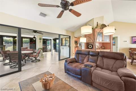 738 Reef Point Cir, Naples FL - photo 6 of 37