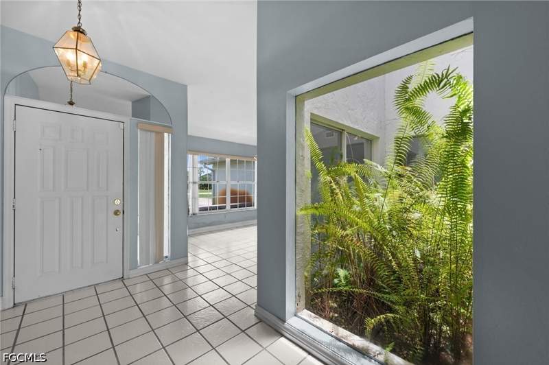 3 bedroom SingleFamilyResidence at 7305 Constitution Cir, San Carlos Park Golf Course Addition, Fort Myers — photo 4