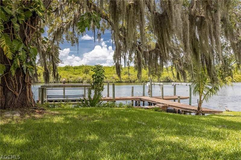 2 bedroom SingleFamilyResidence at 2030 Fort Denaud Rd, Labelle, Labelle — photo 5