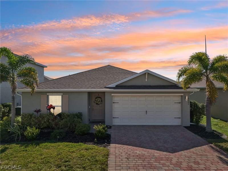 4 bedroom SingleFamilyResidence at 3306 Acapulco Cir, Entrada, Cape Coral — photo 2