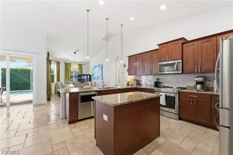 3905 Agualinda Blvd, Cape Coral FL - photo 13 of 38