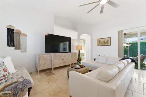 3905 Agualinda Blvd, Cape Coral FL - photo 6 of 38