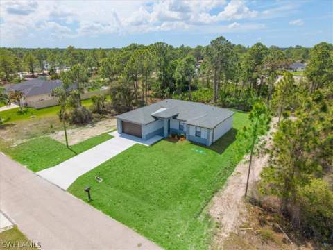 724 Drury Ave, Lehigh Acres FL - photo 8 of 46