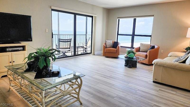 2 bedroom Condominium at 6612 Estero Blvd 1104, Island Winds Condo, Fort Myers Beach — photo 2