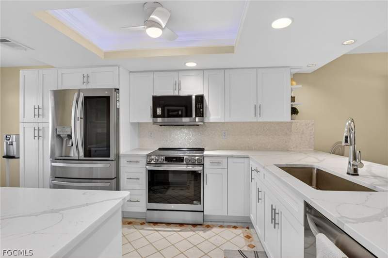 2 bedroom Condominium at 12191 Kelly Sands Way 1504, Manor, Fort Myers — photo 4
