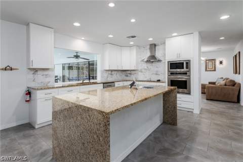661 E Valley Dr, Bonita Springs FL - photo 7 of 43