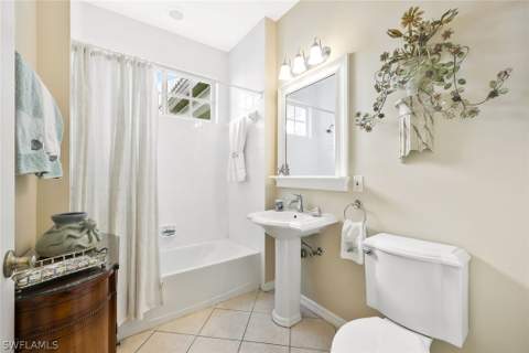 2180 Hawksridge Dr 2002, Naples FL - photo 17 of 29