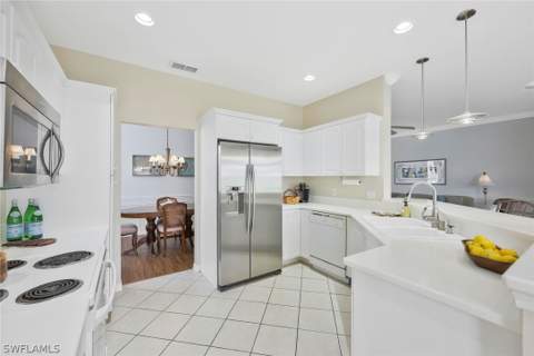 2180 Hawksridge Dr 2002, Naples FL - photo 8 of 29