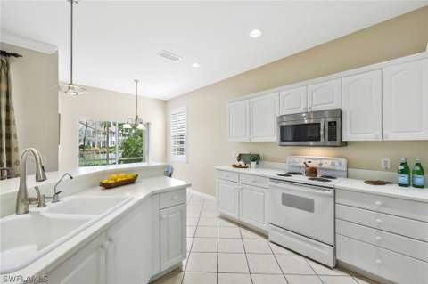 2180 Hawksridge Dr 2002, Naples FL - photo 9 of 29