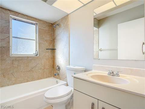 130 SE 7th St, Cape Coral FL - photo 16 of 26