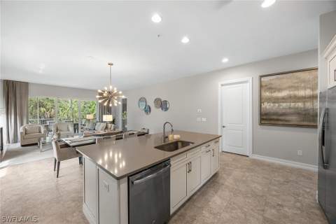 7825 Hawthorne Dr 2103, Naples FL - photo 12 of 48