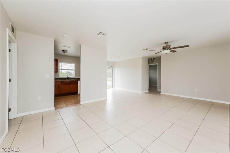 3 bedroom SingleFamilyResidence at 2900 73rd St W, Lehigh Acres, Lehigh Acres — photo 3