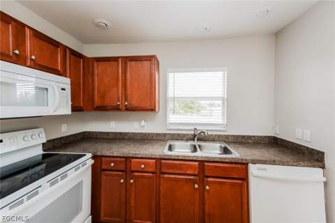 2900 73rd St W, Lehigh Acres FL - photo 8 of 15