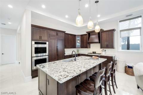 2106 Modena Ct, Naples FL - photo 14 of 42