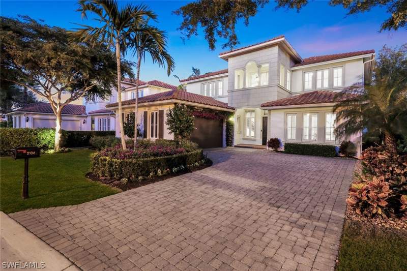4 bedroom SingleFamilyResidence at 2106 Modena Ct, Torino, Naples — photo 2