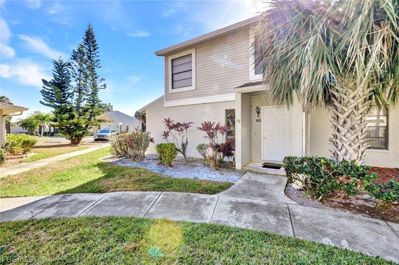 2 bedroom Condominium at 1423 SW Courtyards Ter 70, Courtyards Of Cape Coral South, Cape Coral — photo 2