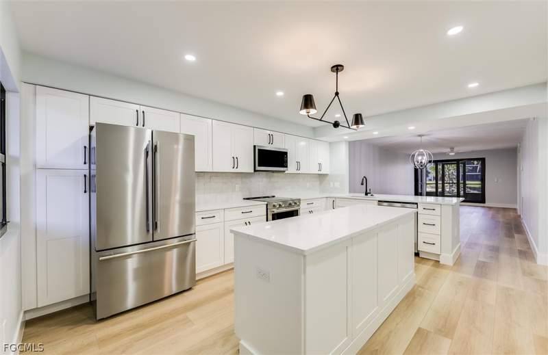 2 bedroom Condominium at 2445 W Gulf Dr 6D, Pointe Santo De Sanibel Condo, Sanibel — photo 2