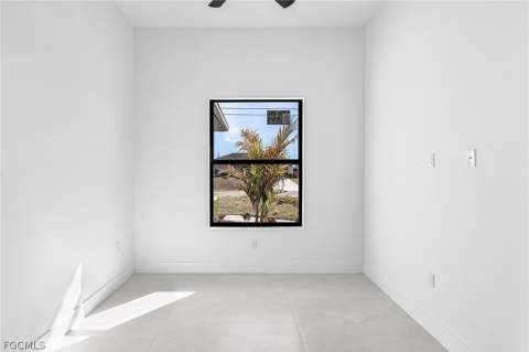 1102 NE 4th Pl, Cape Coral FL - photo 10 of 25