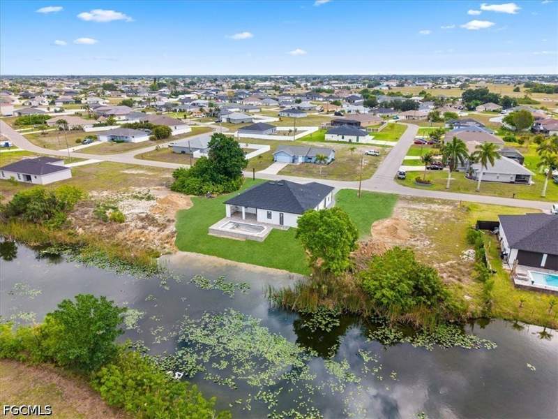 4 bedroom SingleFamilyResidence at 502 NE 5th Pl, Cape Coral, Cape Coral — photo 3