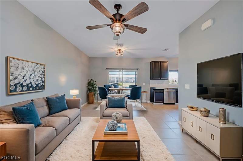 3 bedroom Townhouse at 3935 Cherrybrook Loop, Townhomes Of San Simeon, Fort Myers — photo 2