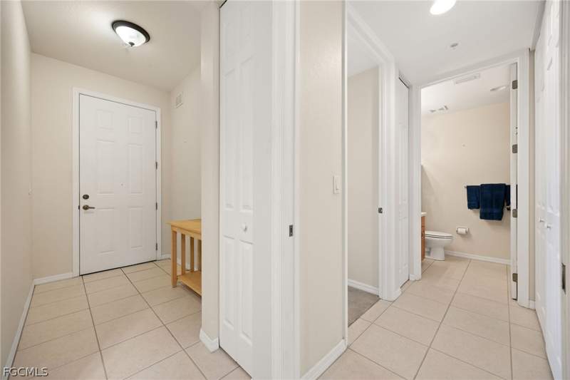 2 bedroom Condominium at 1105 Van Loon Commons Cir 304, Van Loon Commons, Cape Coral — photo 4