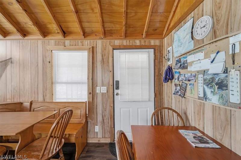 1 bedroom ManufacturedHome at 825 Copeland Ave S 20, Glades Haven Resort And Marina, Everglades City — photo 4